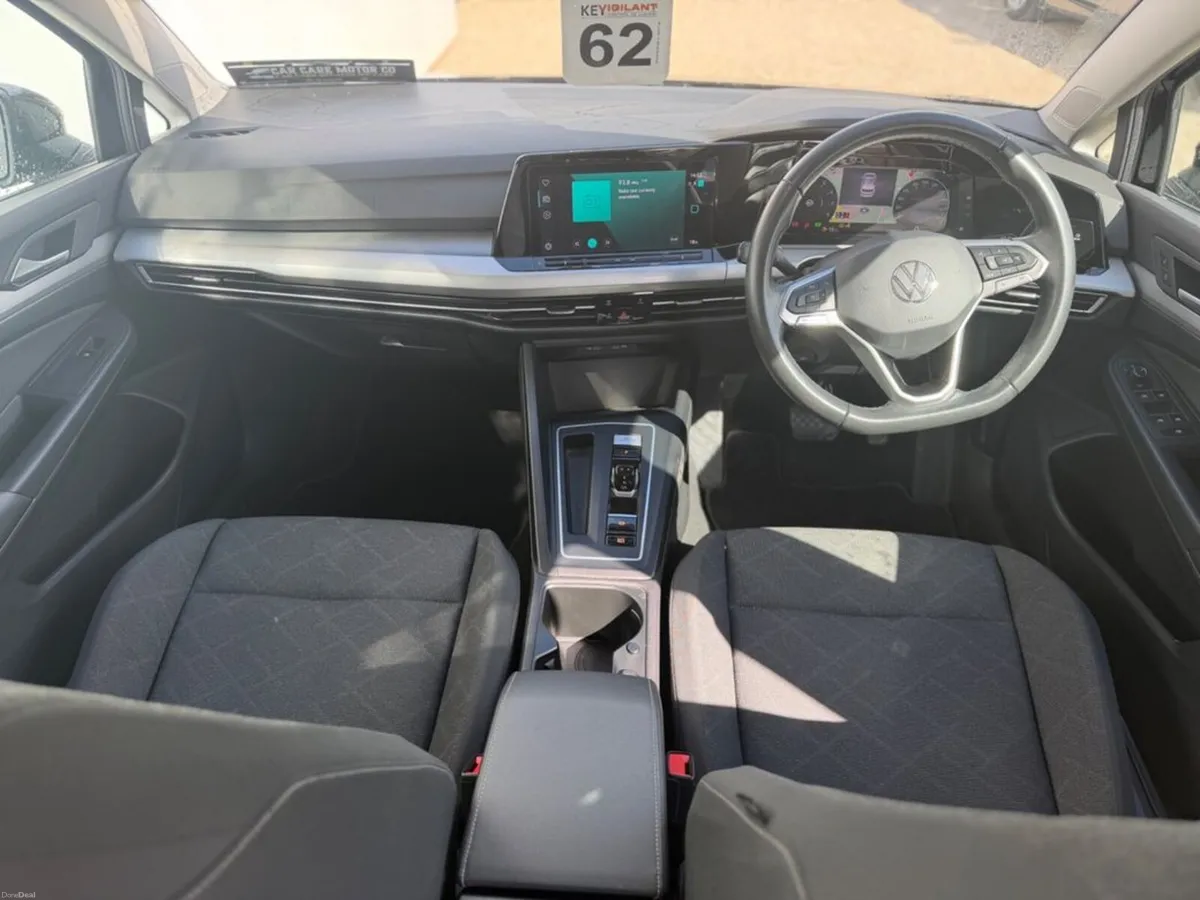 Volkswagen Golf Life 1.0 TSI Mhev 110HP 5 - Image 6