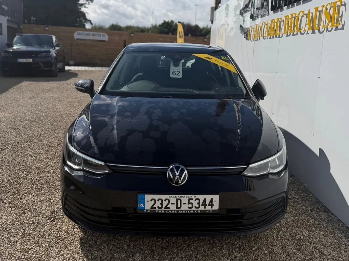 Volkswagen Golf Life 1.0 TSI Mhev 110HP 5 - Image 3