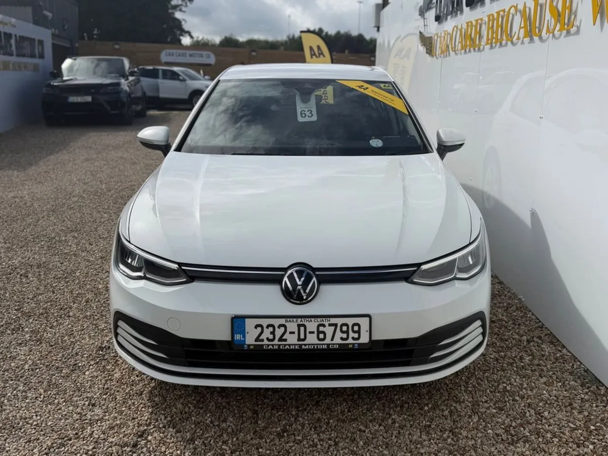 Volkswagen Golf Life 1.0 TSI Mhev 110HP 5 - Image 3