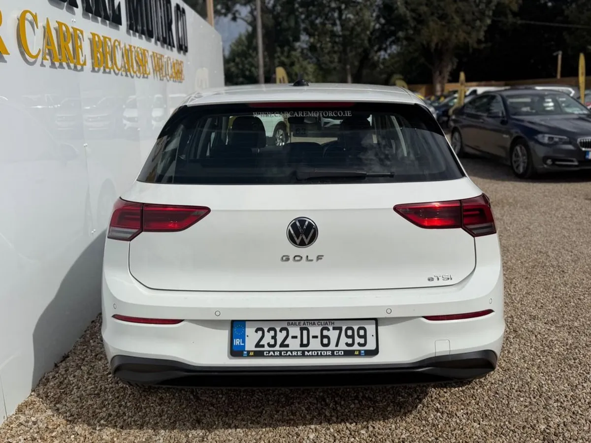 Volkswagen Golf Life 1.0 TSI Mhev 110HP 5 - Image 5