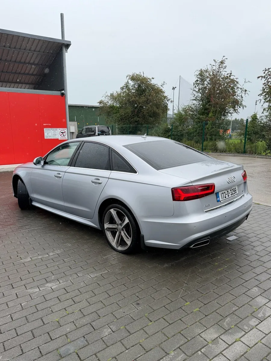 Car - Image 3