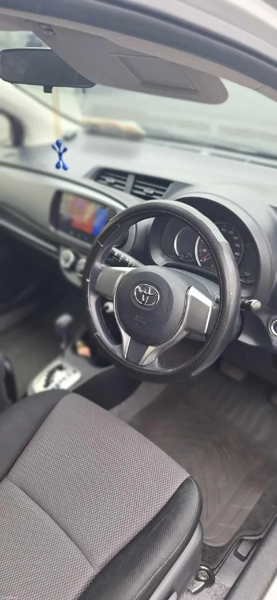 Toyota Vitz 2013 - Image 3