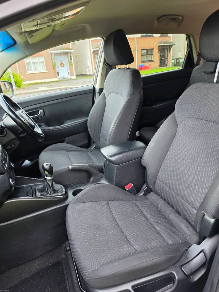Kia carens 7 seater 2015 1.7 diesel nct 6/27 - Image 6