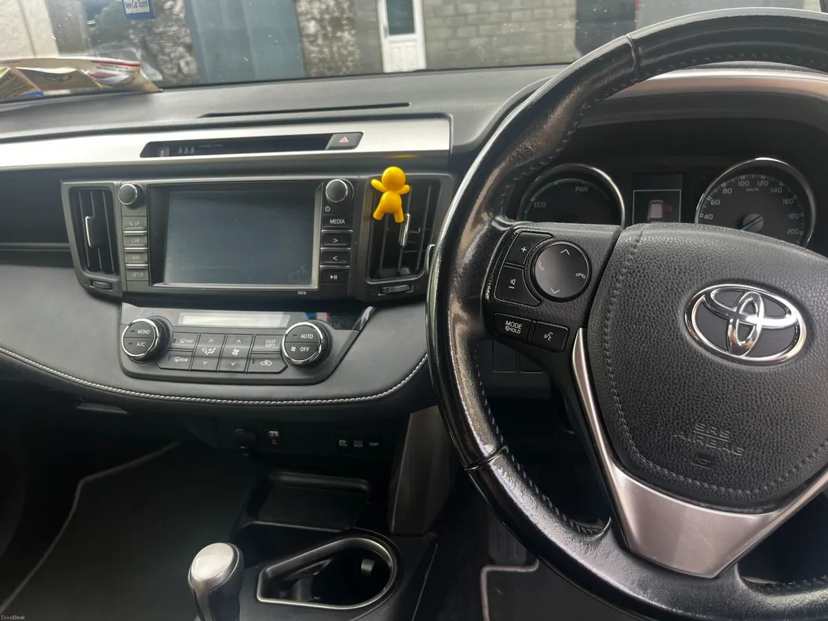 Toyota RAV4 2018 - Image 2