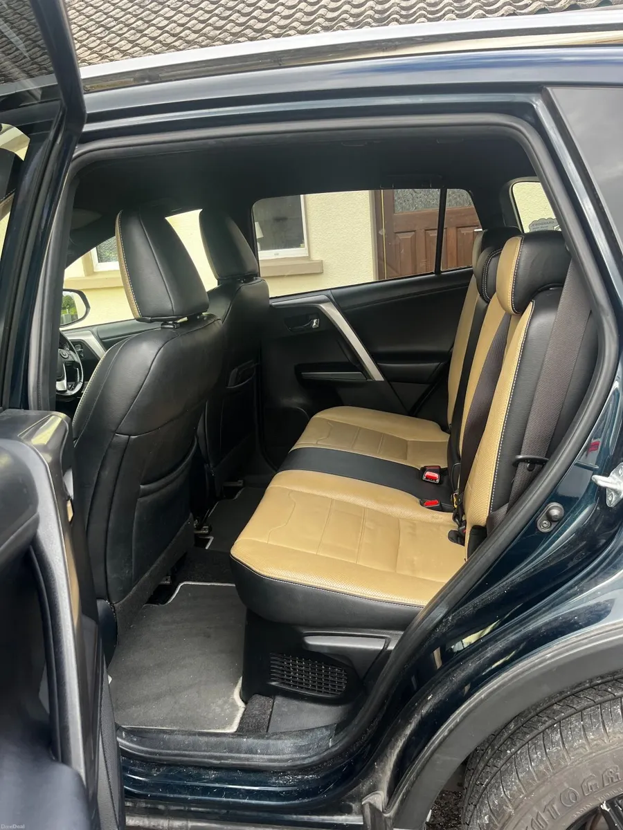 Toyota RAV4 2018 - Image 4