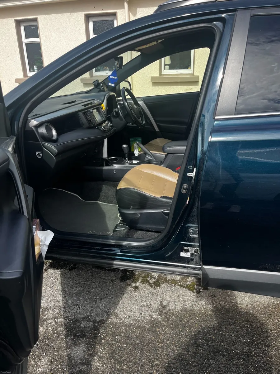 Toyota RAV4 2018 - Image 6