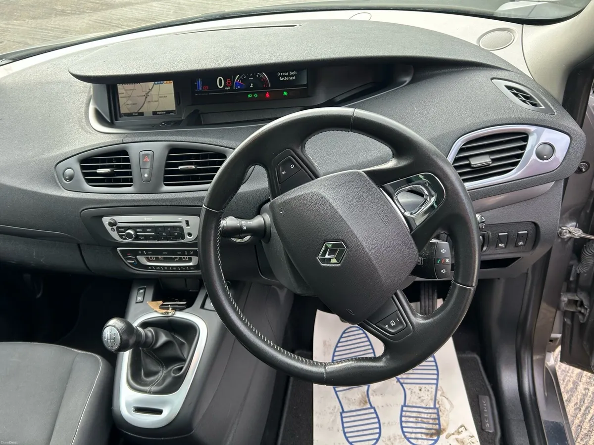 2015 RENAULT SENIC 1.5 dci LIMITED EDITION - Image 4
