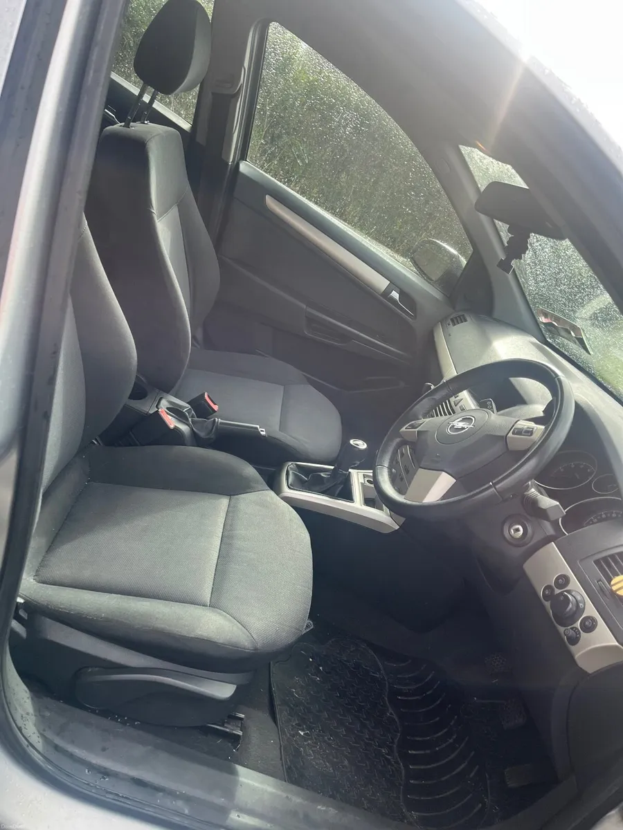 Opel Astra 2008 - Image 3