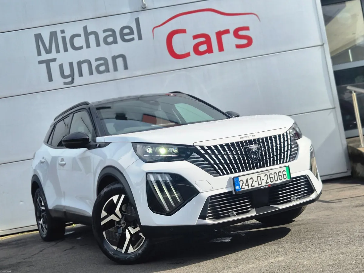 2024 Peugeot 2008e GT Line, CarPlay, 17" Alloys - Image 4