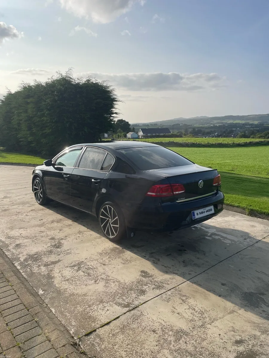 Volkswagen Passat - Image 5