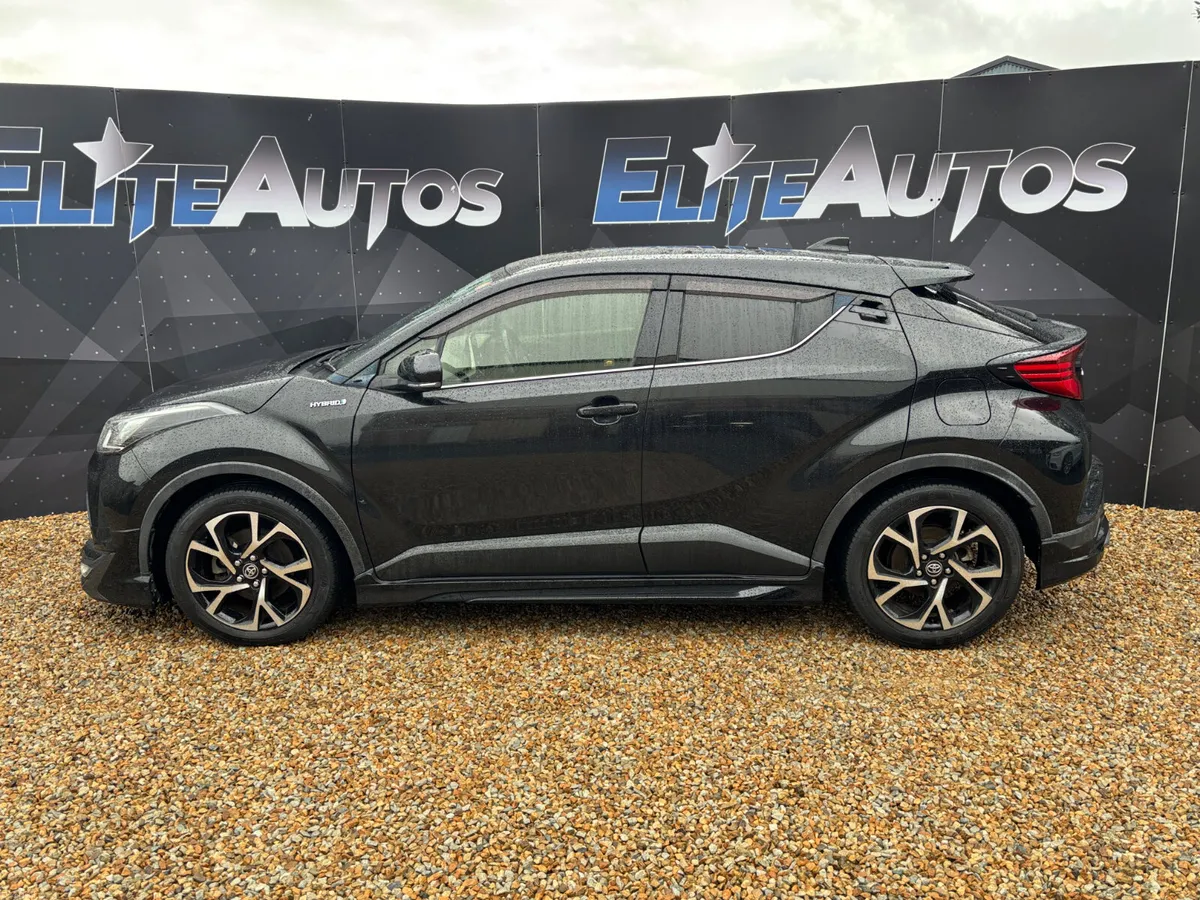 Toyota CH-R Sol Modellista Hybrid 2019 - Image 3
