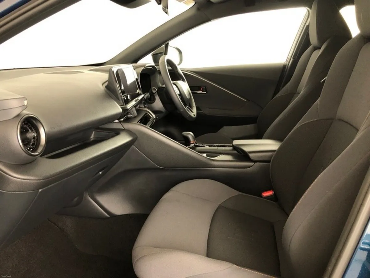 Toyota C-HR C-HR HYBRID SPORT 1.8 - Image 6