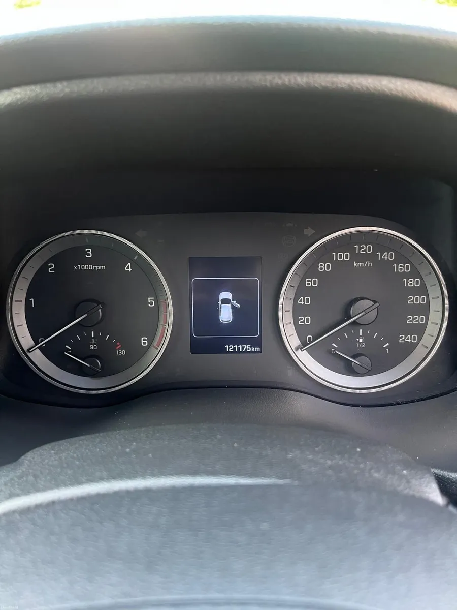 Hyundai Tucson (Executive) Top Spec, Low mileage++ - Image 5