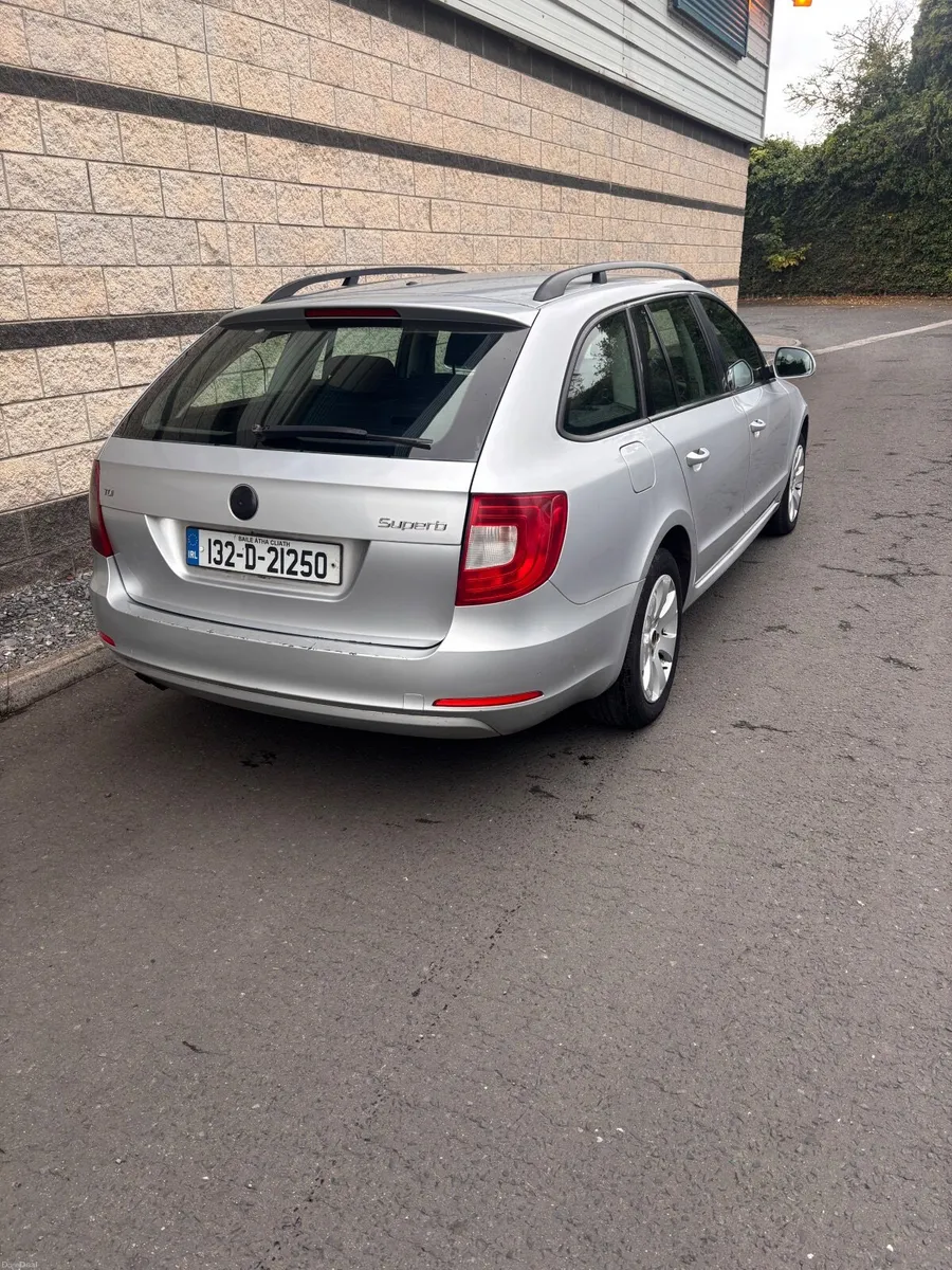 Skoda Superb 2013 - Image 6