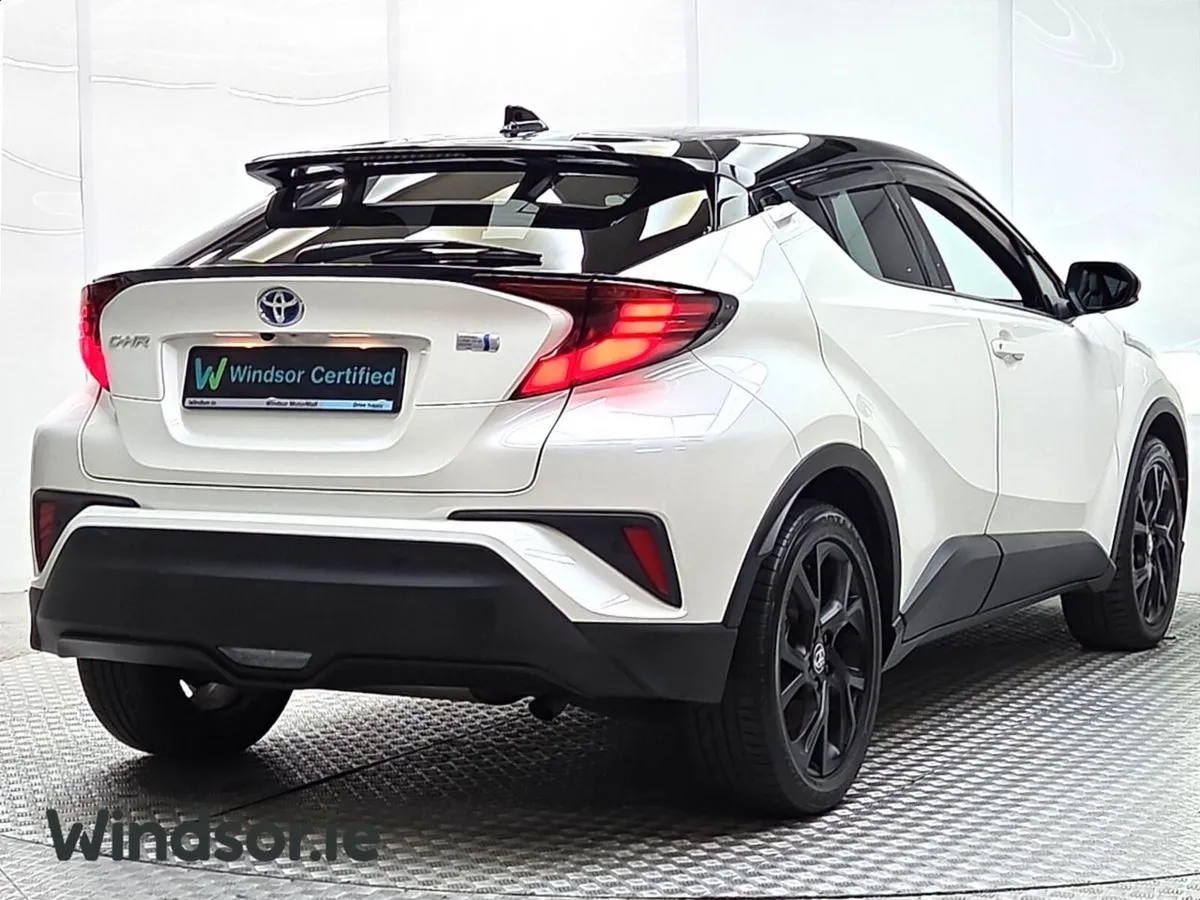 Toyota C-HR G 1.8 Hybrid *Top spec* - Image 2