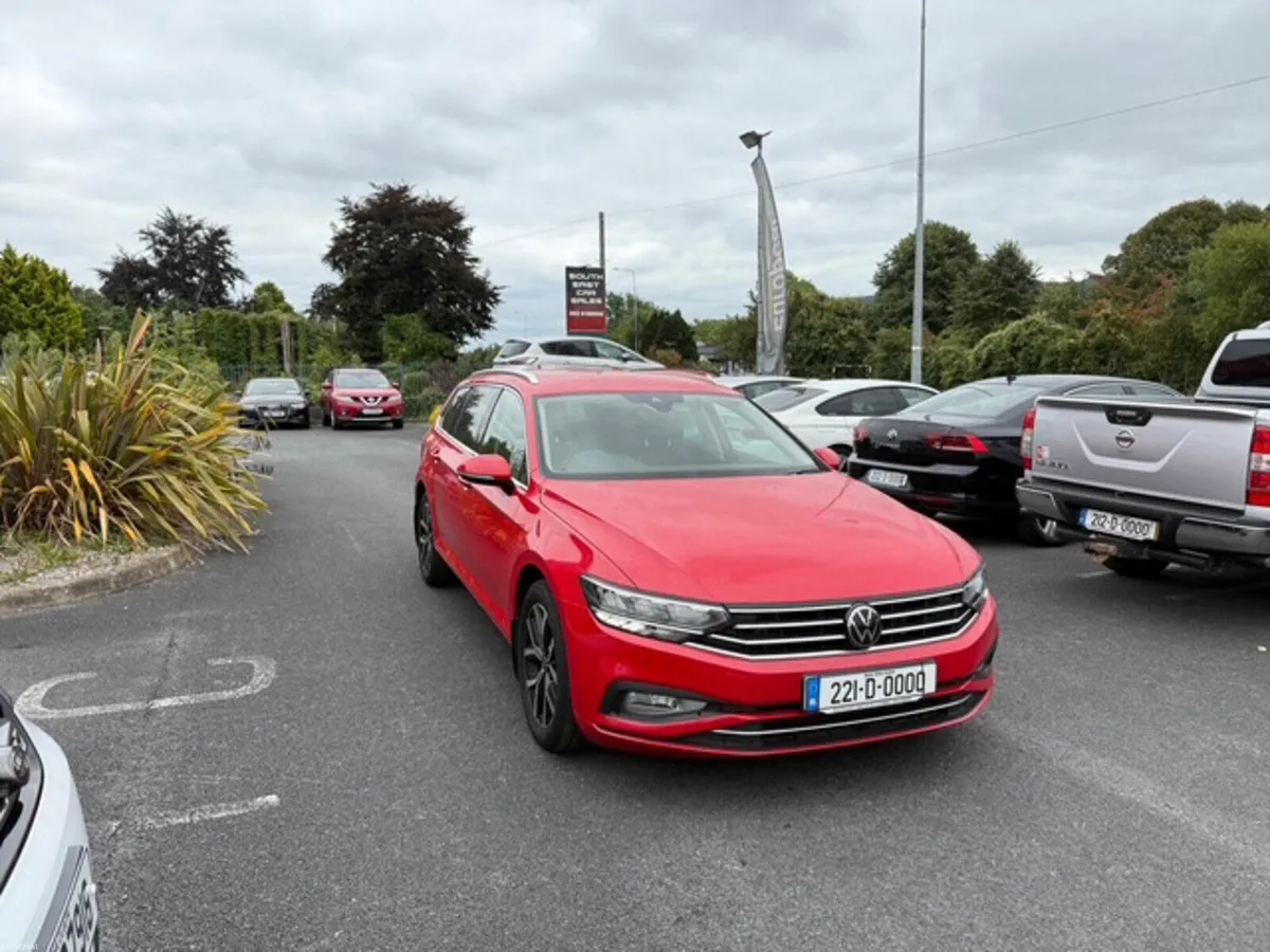 2022 VOLKSWAGEN PASSAT SEL TDI ESTATE - Image 4