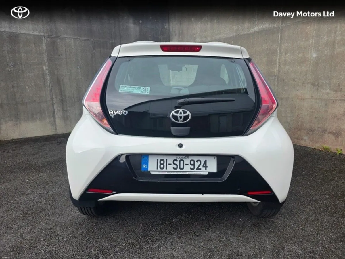 Toyota Aygo 1.0 X-PLAY 4DR - Image 4