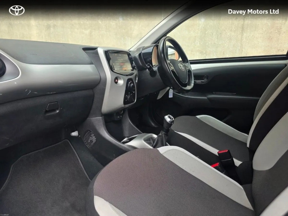 Toyota Aygo 1.0 X-PLAY 4DR - Image 6