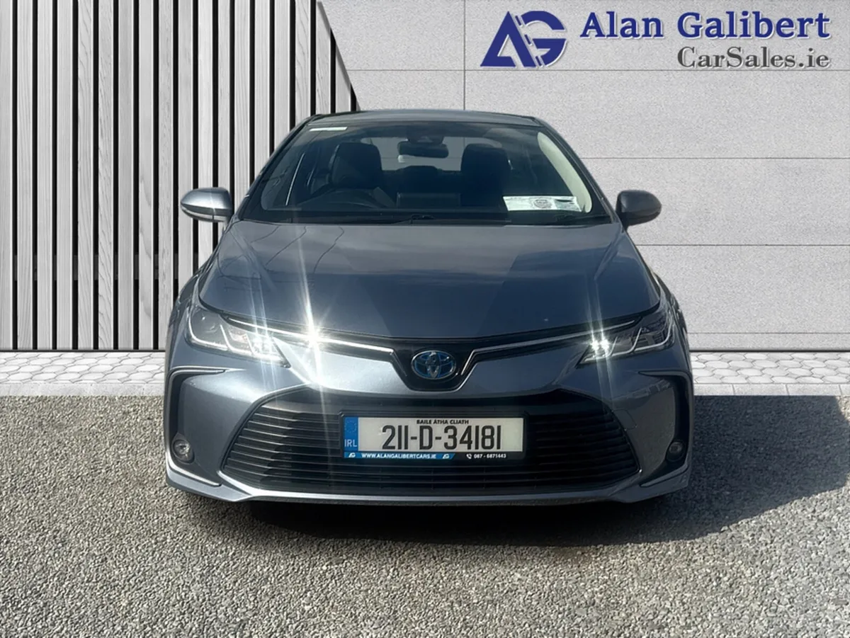 Toyota Corolla LUNA SALOON HYBRID AUTO - Image 4