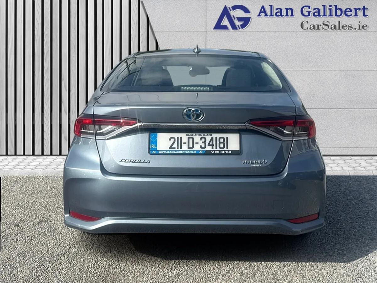 Toyota Corolla LUNA SALOON HYBRID AUTO - Image 6