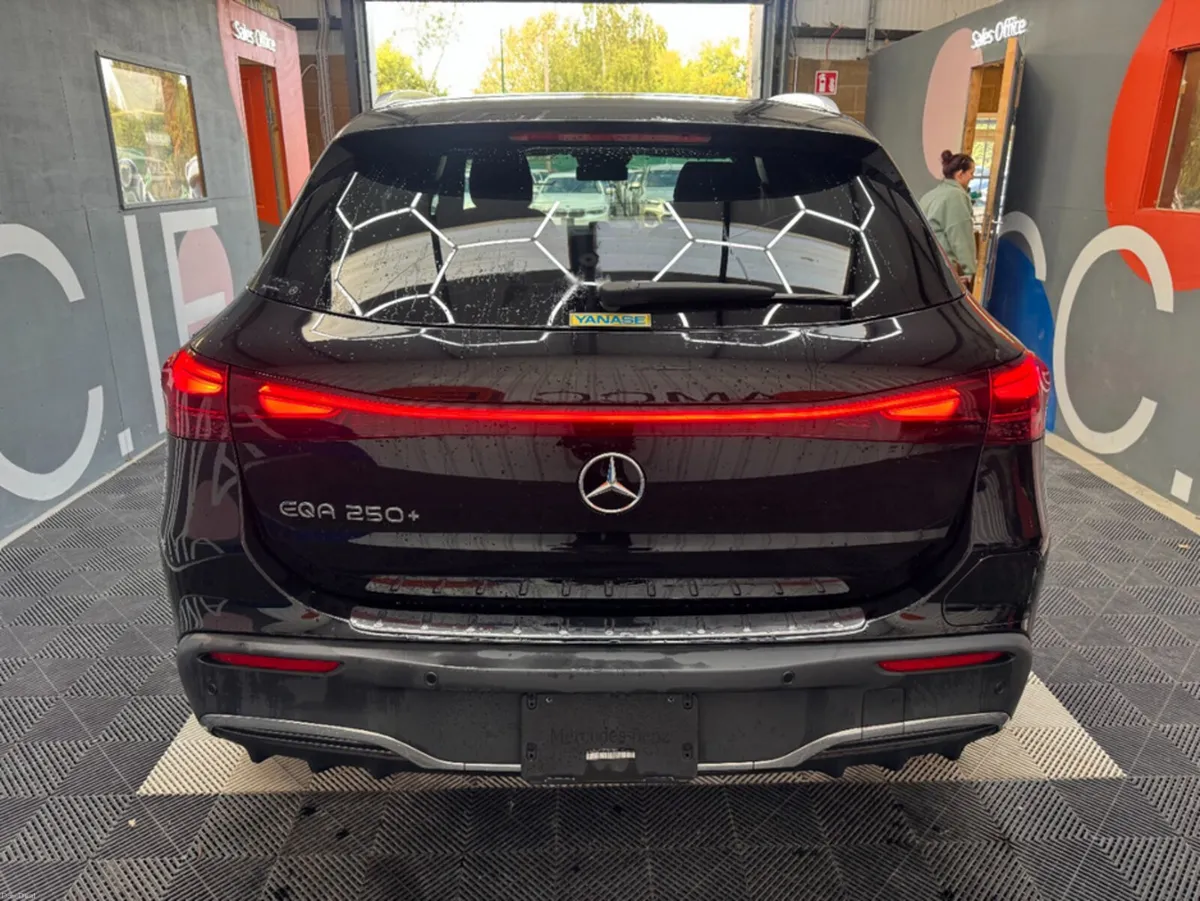 Mercedes-Benz EQA 2025 MERCEDES-BENZ EQA 250+ AUTO - Image 4