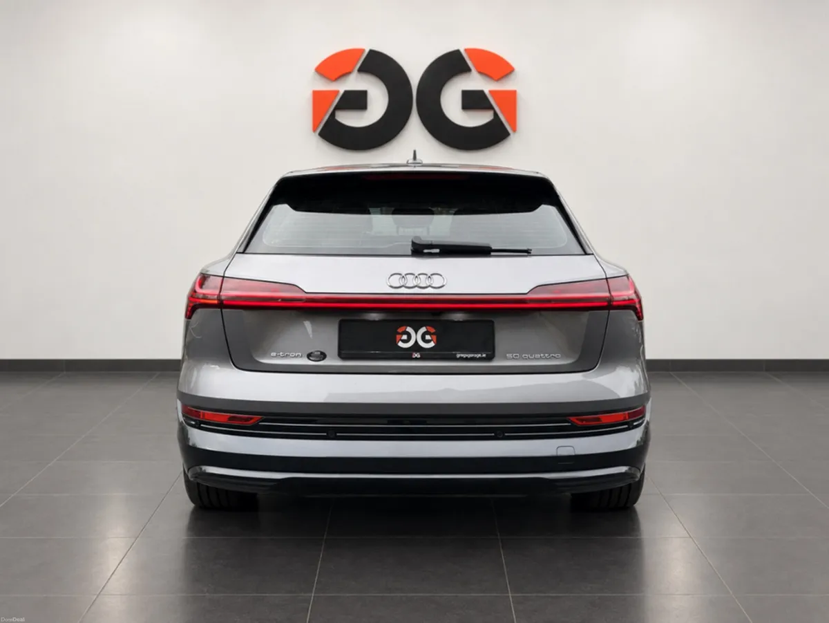 Audi e-tron TECHNIK 50 QUATTRO - Image 4