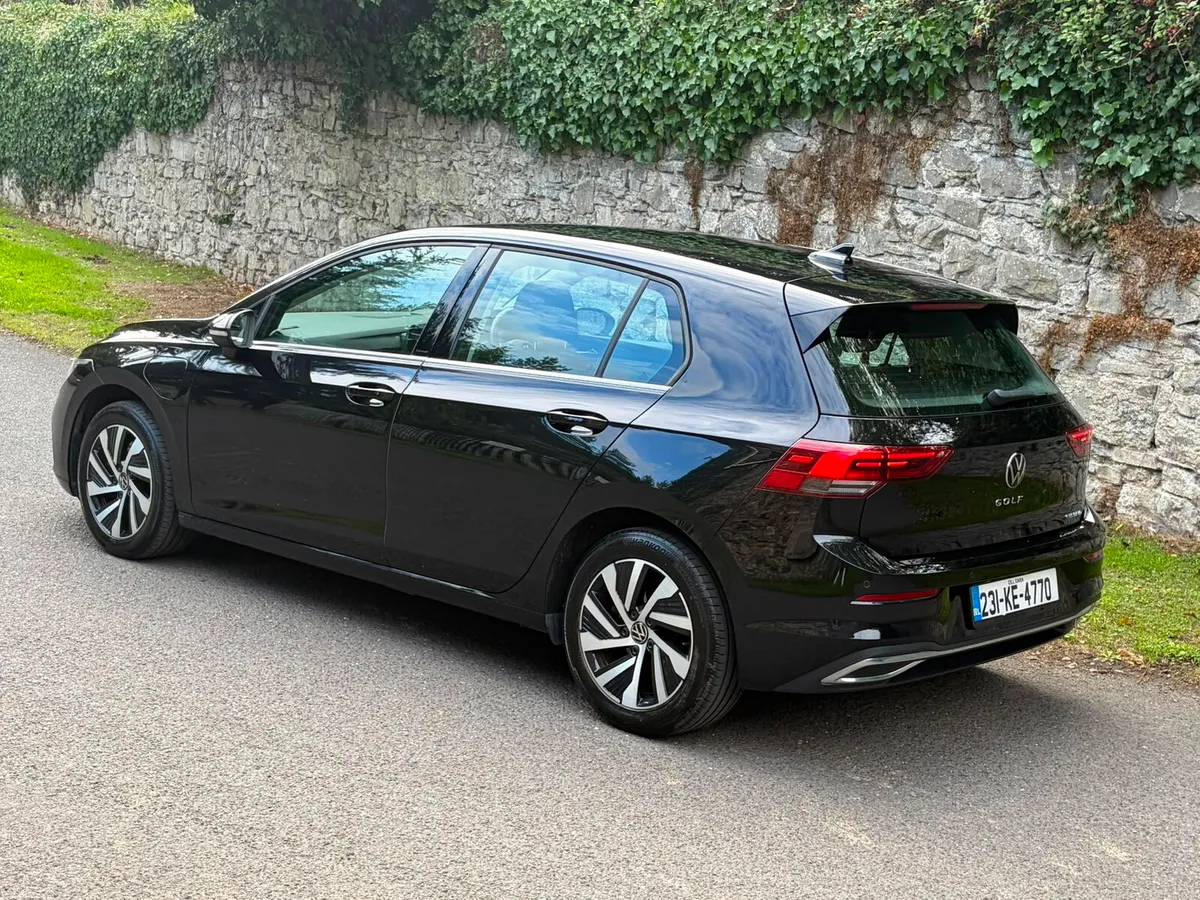 23 VW Golf 1.4 TSI Style E-HYBRID petrol automatic - Image 6