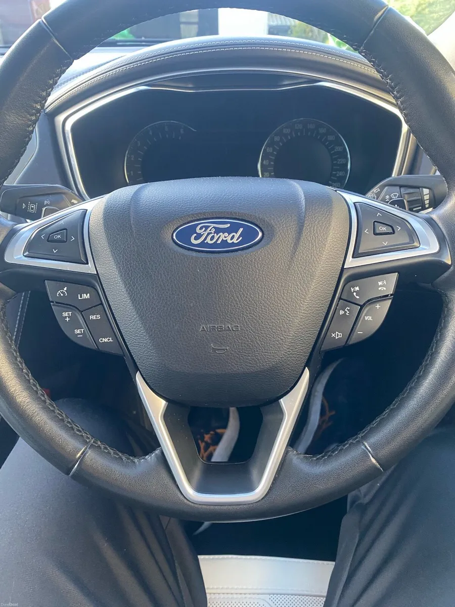 Ford mondeo vignale - Image 6