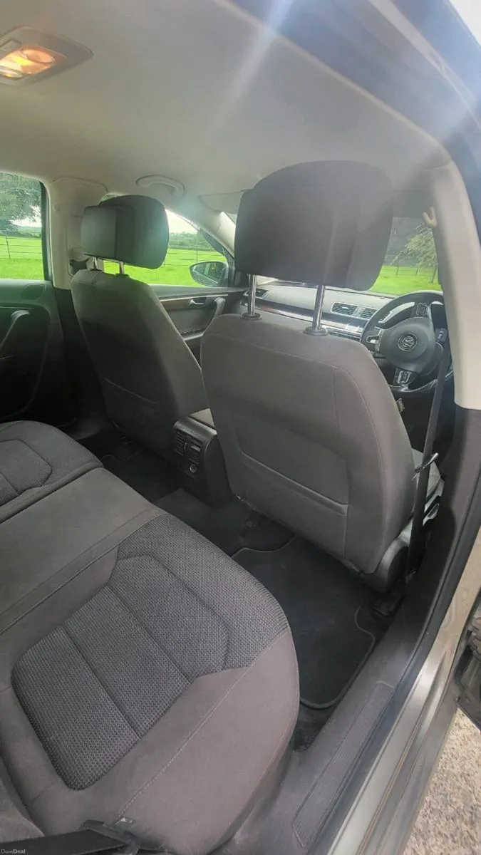 Volkswagen Passat 2013 - Image 6