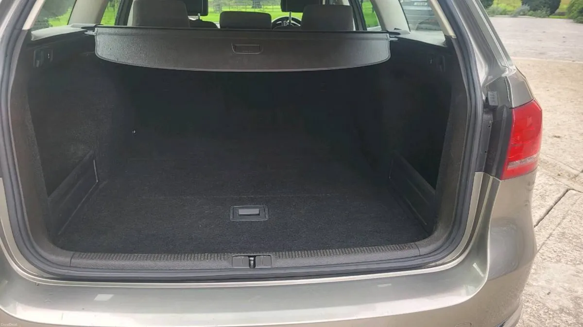 Volkswagen Passat 2013 - Image 4