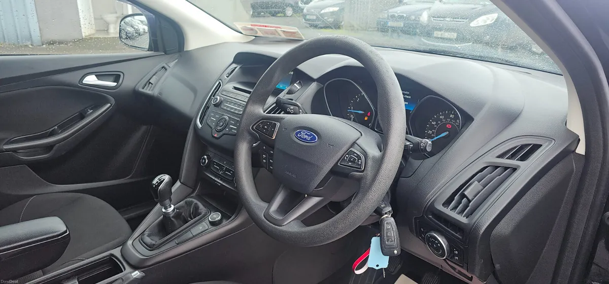 Ford Focus 2017 - Image 6