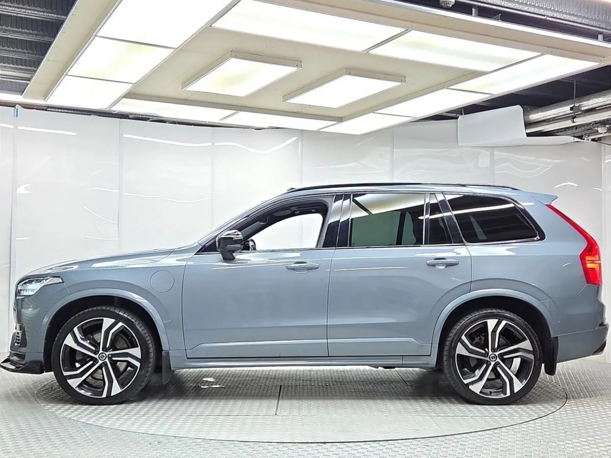 Volvo XC90 T8 R-Design Pro Auto AWD 397BHP *SUNROO - Image 5
