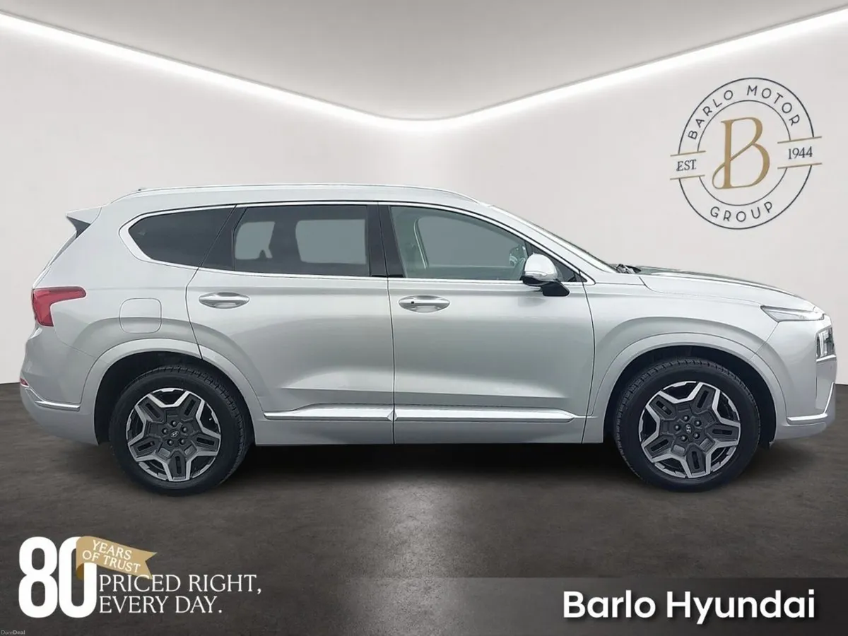 Hyundai Santa Fe Executive Plus 1.6i PHEV 4WD - Image 4