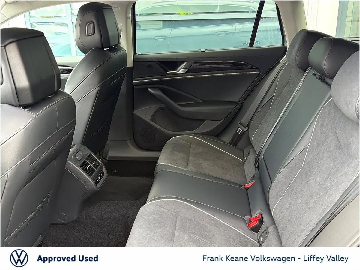 Volkswagen Passat *NEARLY NEW* BUSINESS PHEV 1.5 T - Image 6