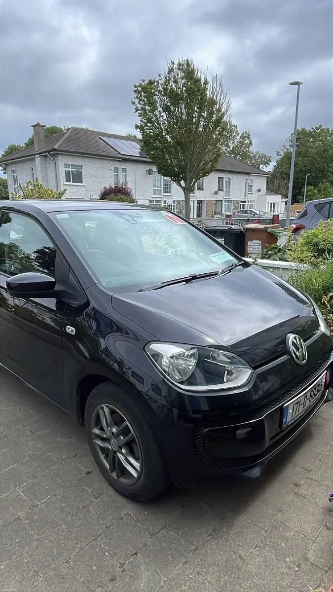 Volkswagen up! 2017 - Image 1