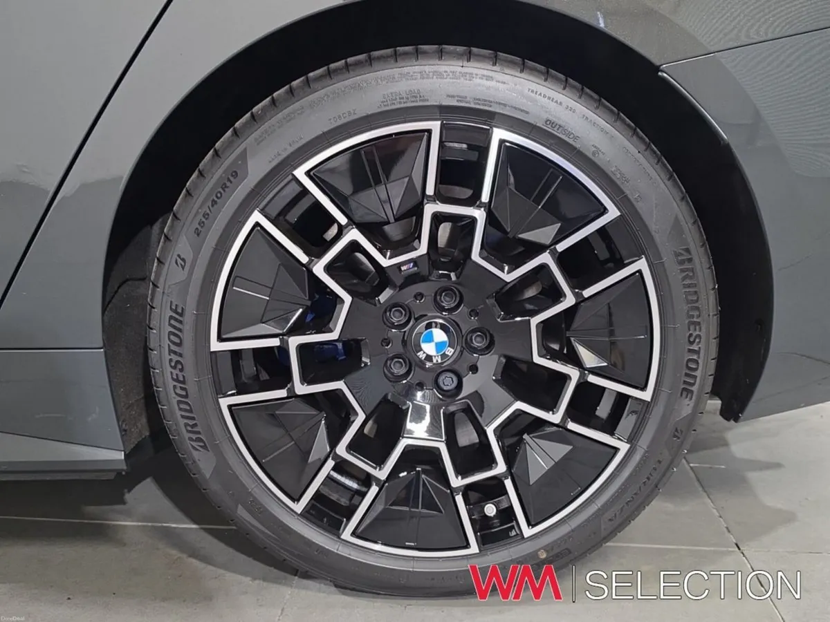 BMW i4 eDrive40 M Sport 340 - Image 6