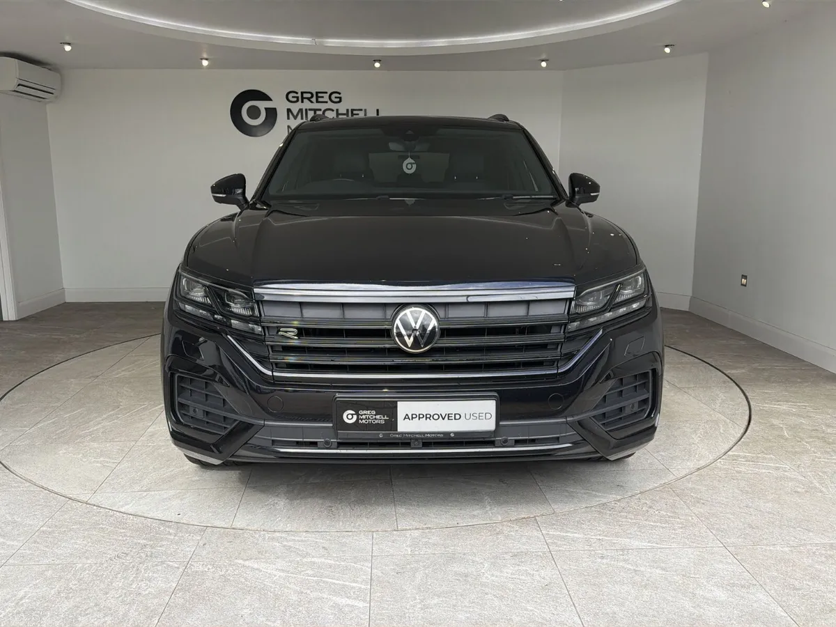 2022 Volkswagen Touareg 3.0 TDI V6 Black Edition S - Image 2