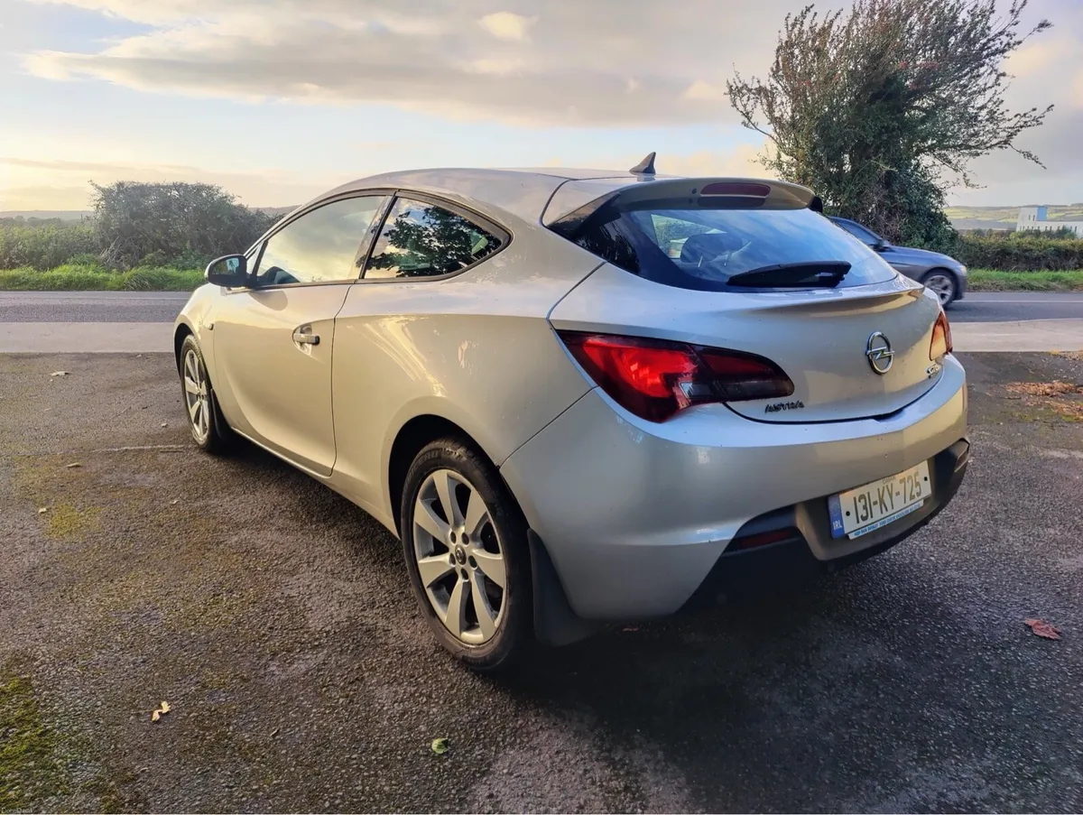 2012 OPEL ASTRA  1.7cdti GTC - Image 3
