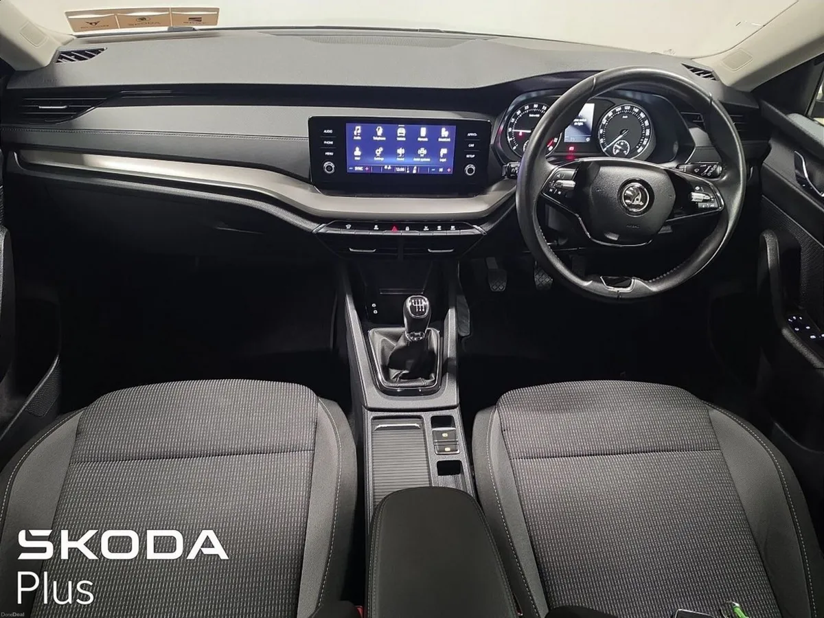 Skoda Octavia 2.0 TDI 115BHP AMBITON - Image 2