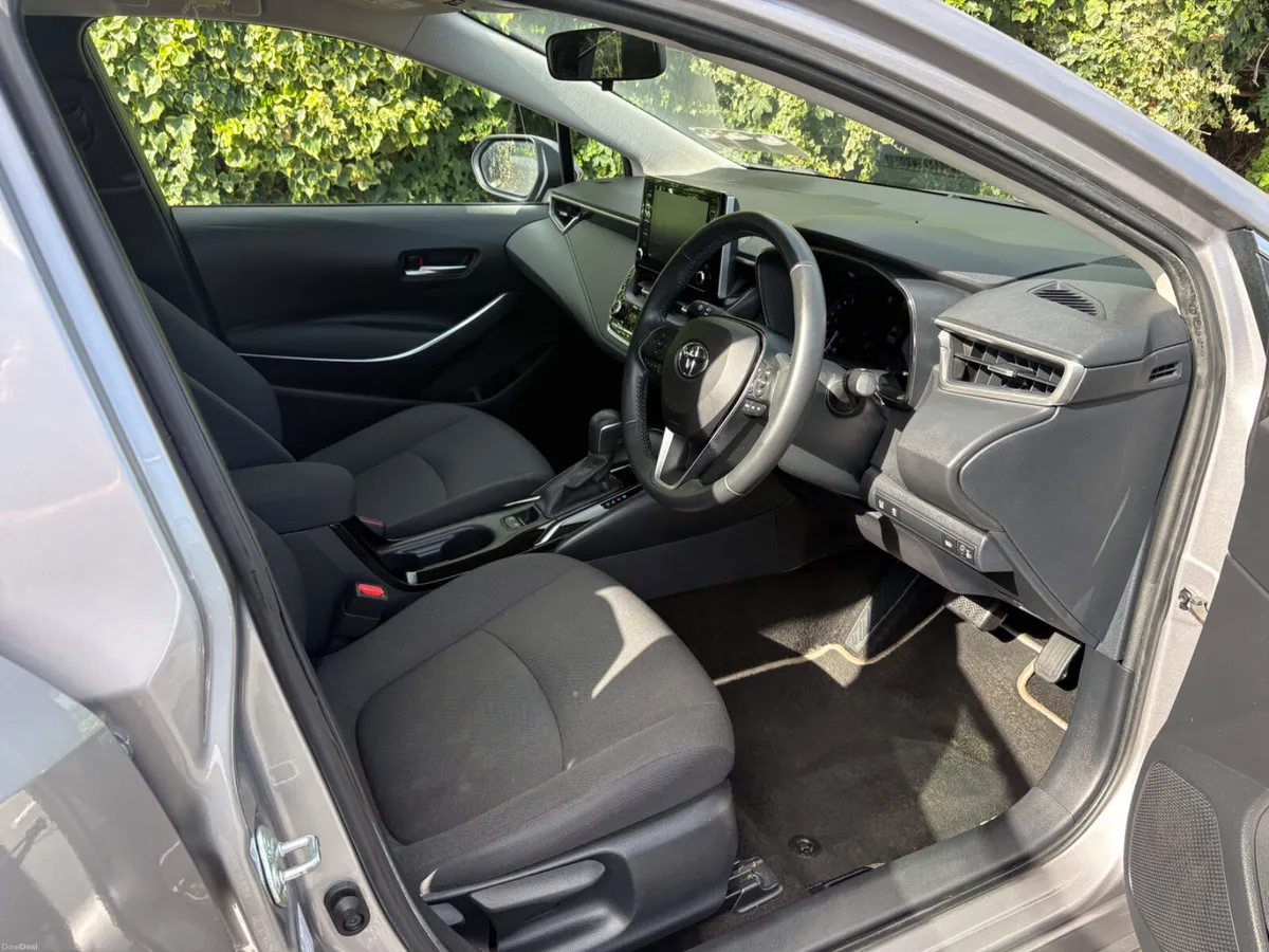 Toyota Corolla 2019 Hybrid - Image 6
