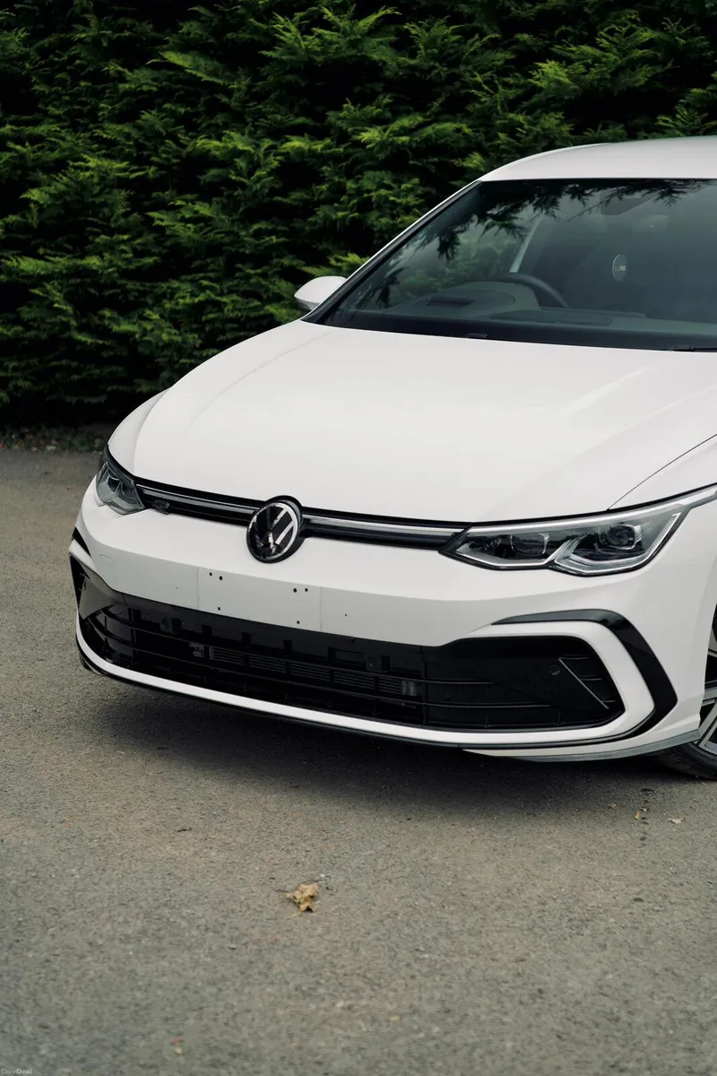 Volkswagen Golf R-Line 2024 | Premium Sporty - Image 4