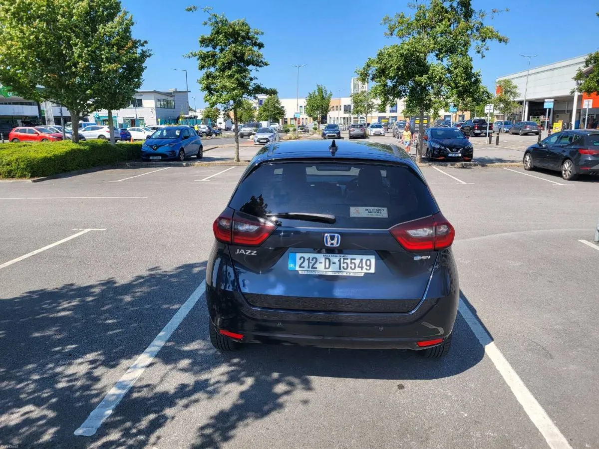 Car - Image 2