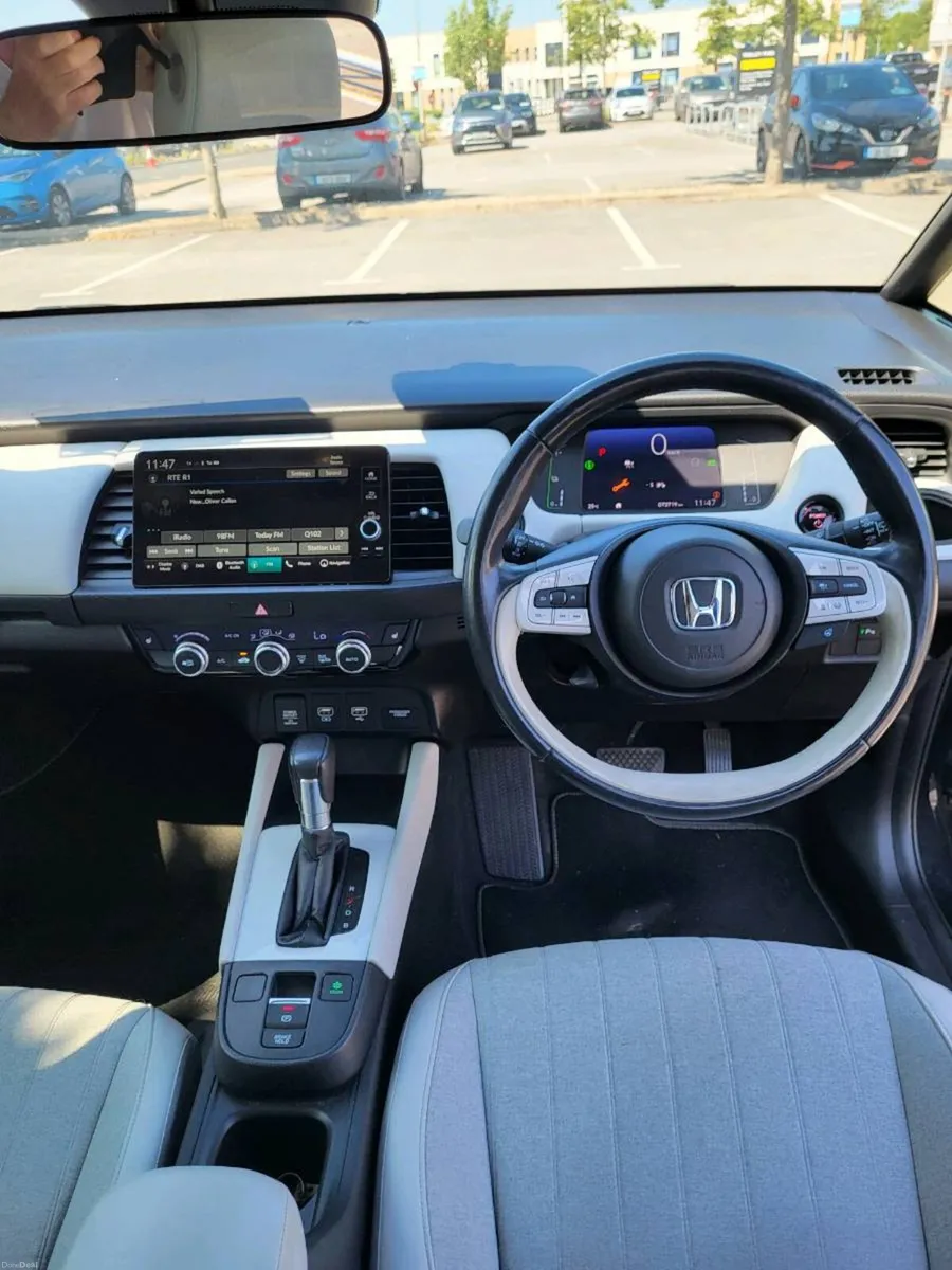 Car - Image 6
