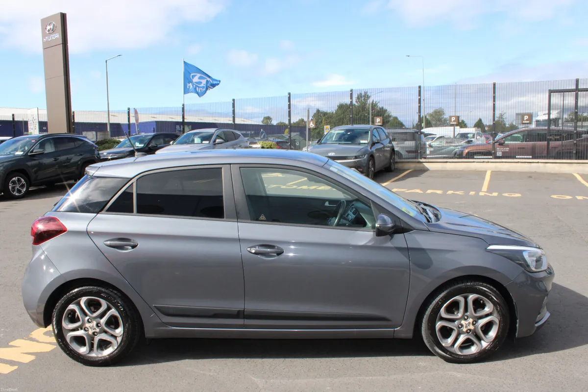 Hyundai i20 2020 - Image 6