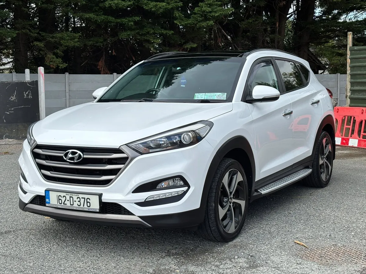 HYUNDAI TUCSON - PREMIUM MODEL - 120KMS - Image 3