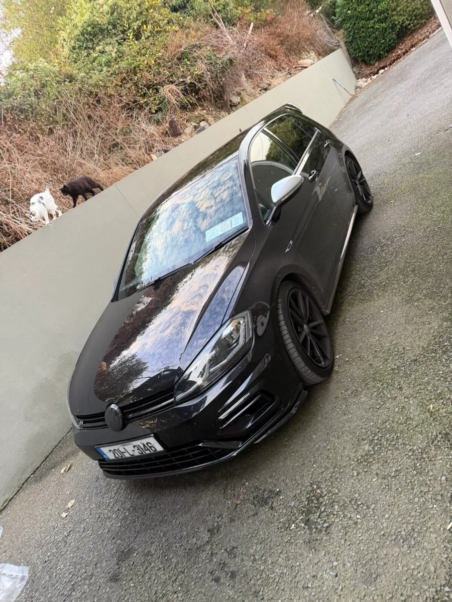 Golf R - Image 1