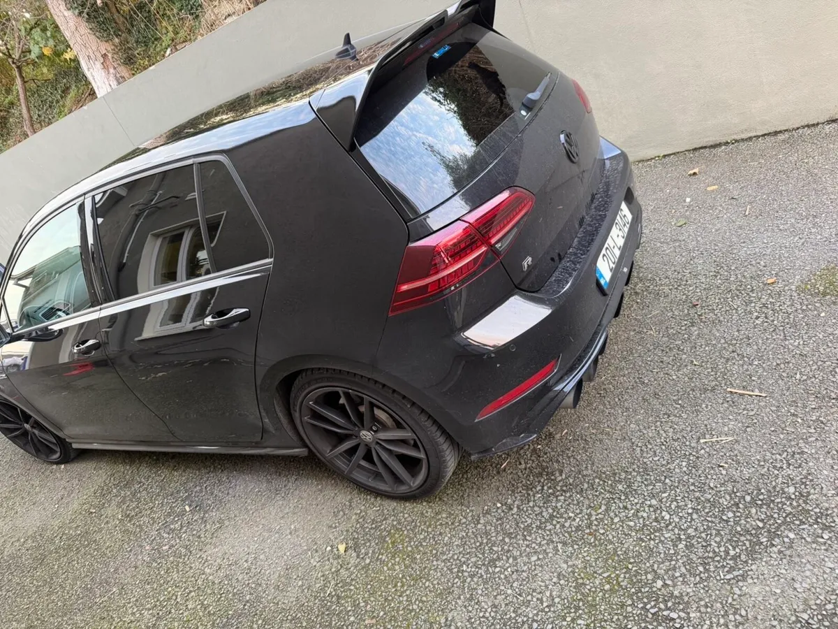 Golf R - Image 4