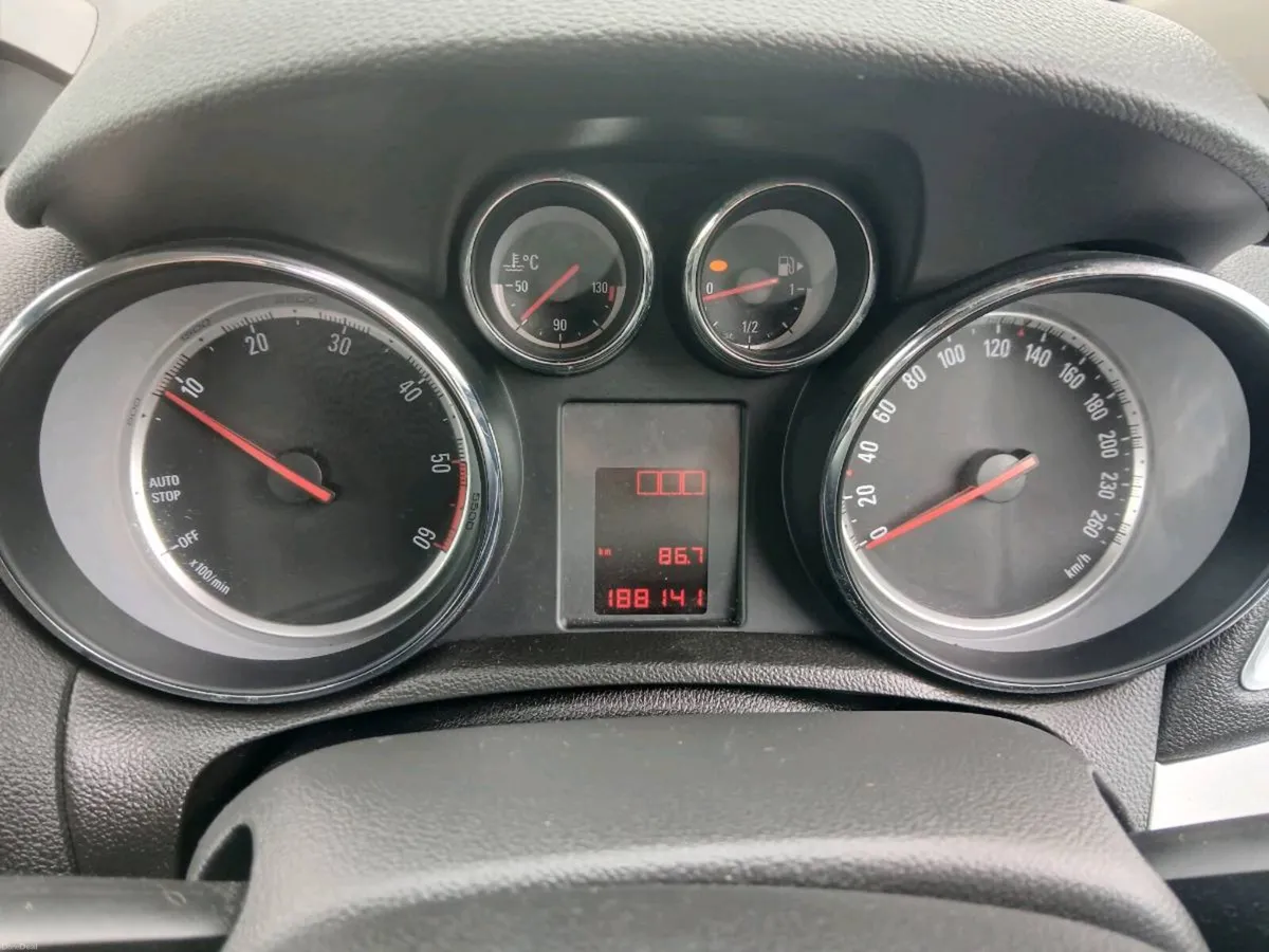 142 OPEL MOKKA NEW NCT 11/27 LOW KILOMETRES - Image 3
