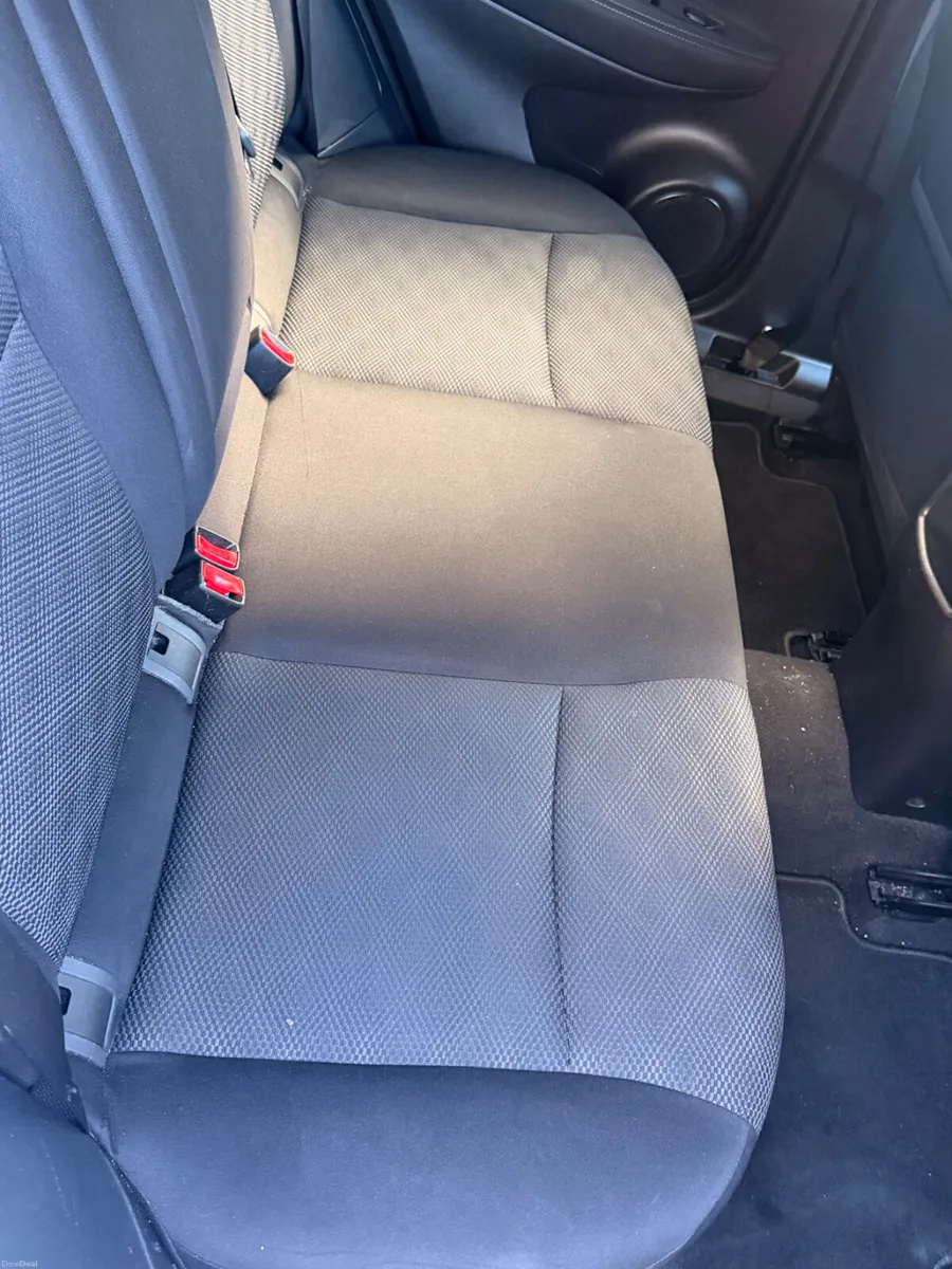 Nissan Qashqai 2017 1.5 comes with warranty - Image 6
