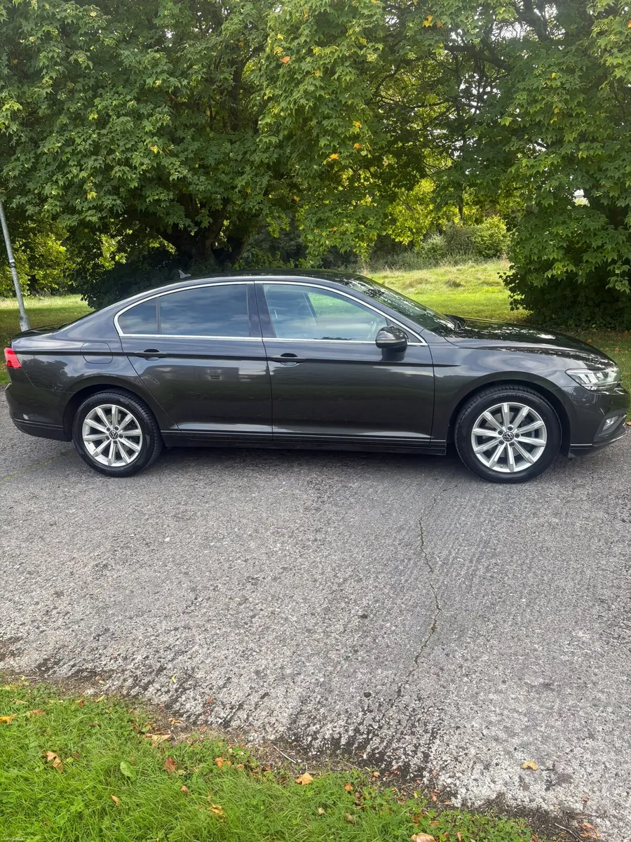 Volkswagen Passat 2022 2.0 diesel low kilometres - Image 1